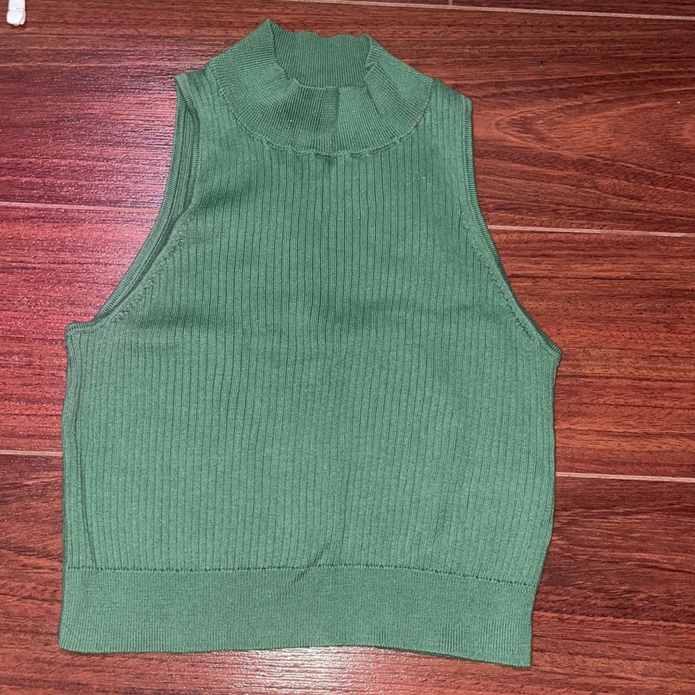 Uniqlo Turtle Neck Tank